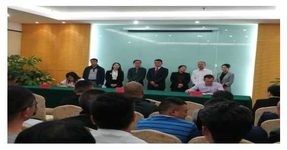 新平企业参加“2018南博会”贸易项目签约.jpg
