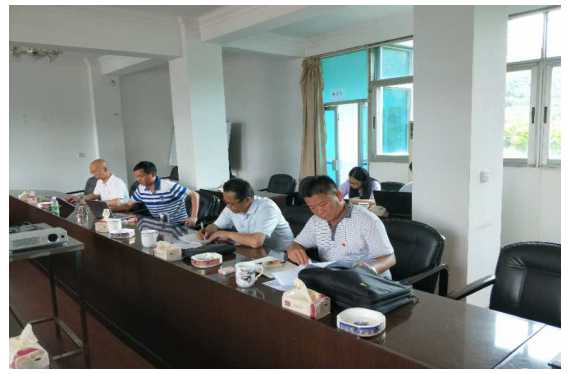 市工信委调研云南新平南恩糖纸有限责任公司.jpg 市工信委调研云南新平南恩糖纸有限责任公司.jpg