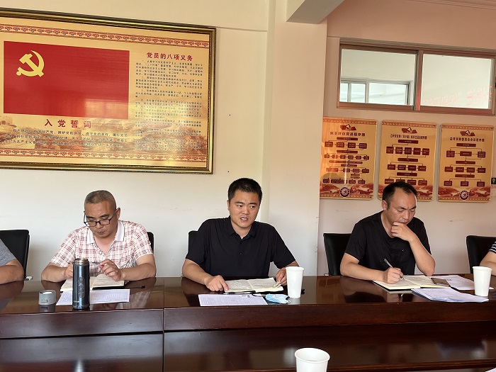 乡长讲话.jpg 乡长讲话.jpg