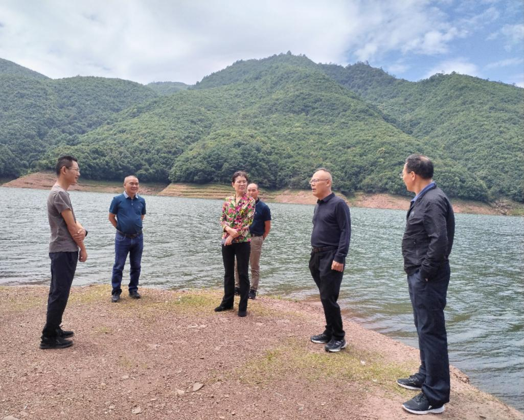 建兴:市县乡三级巡河推进“治水”,共建美丽湖库1.png 建兴:市县乡三级巡河推进“治水”,共建美丽湖库1.png