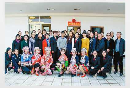 凝心聚力展风采 情系百姓送温情.jpg