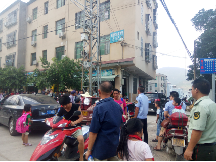 学校交通整治1.png