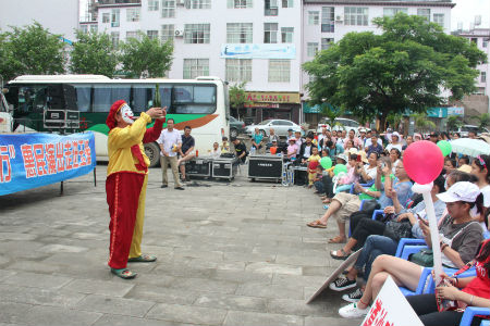 杂技表演.jpg