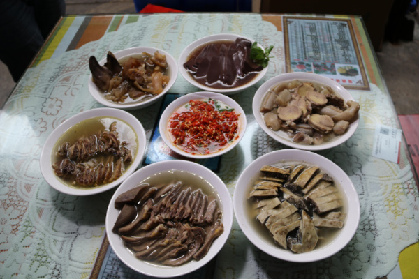 图片汤锅.jpg 图片汤锅.jpg