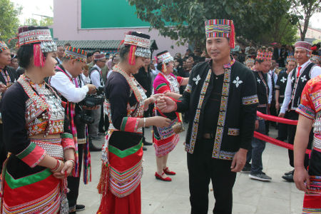 栓红线.jpg 栓红线.jpg