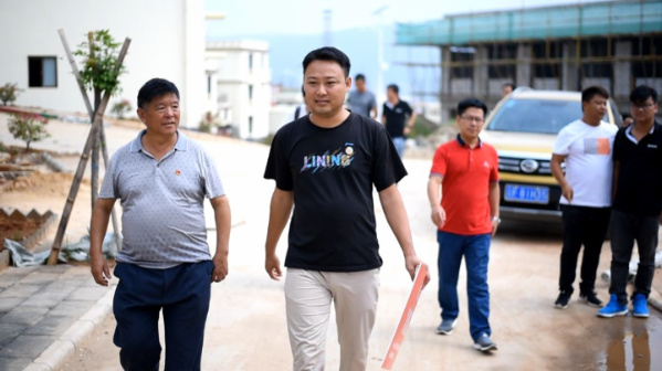 爱心2.jpg 爱心2.jpg