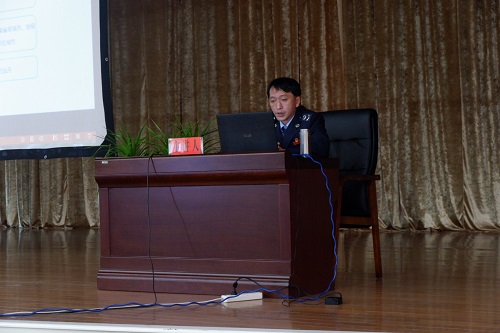税政一股股长刘海军授课.jpg