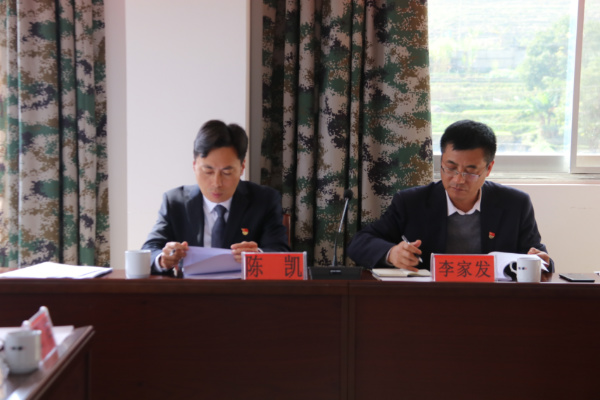 民主2.jpg