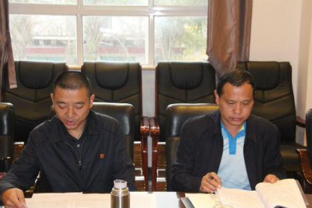 镇党委书记高山同志代表镇党委班子作对照检查.jpg 镇党委书记高山同志代表镇党委班子作对照检查.jpg