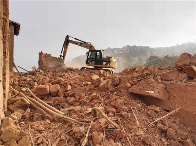 河头小组拆除中.JPG