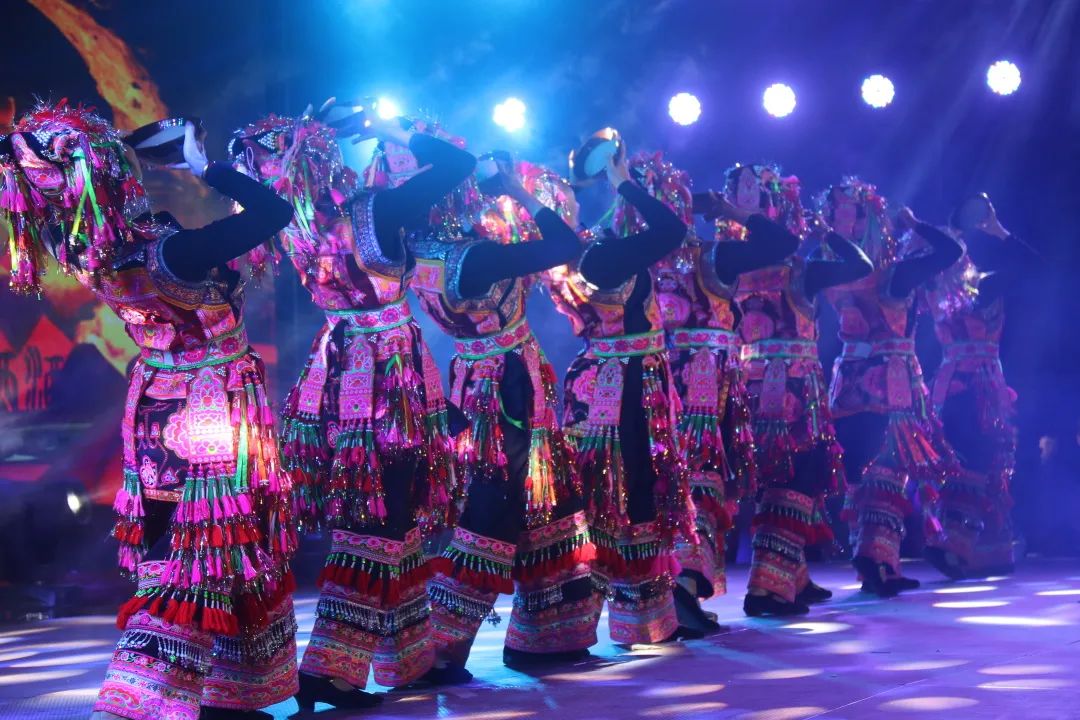 “樱花水岸 红色建兴”——樱花季“三下乡”文艺汇演圆满落幕4.jpg “樱花水岸 红色建兴”——樱花季“三下乡”文艺汇演圆满落幕4.jpg