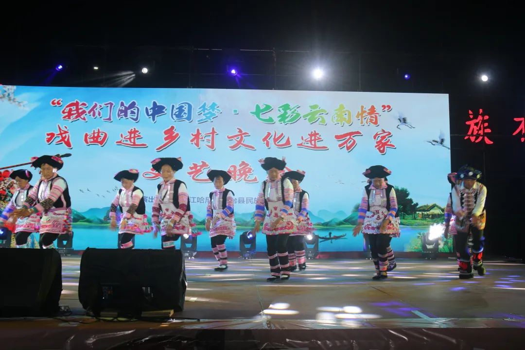 “樱花水岸 红色建兴”——樱花季“三下乡”文艺汇演圆满落幕2.jpg “樱花水岸 红色建兴”——樱花季“三下乡”文艺汇演圆满落幕2.jpg