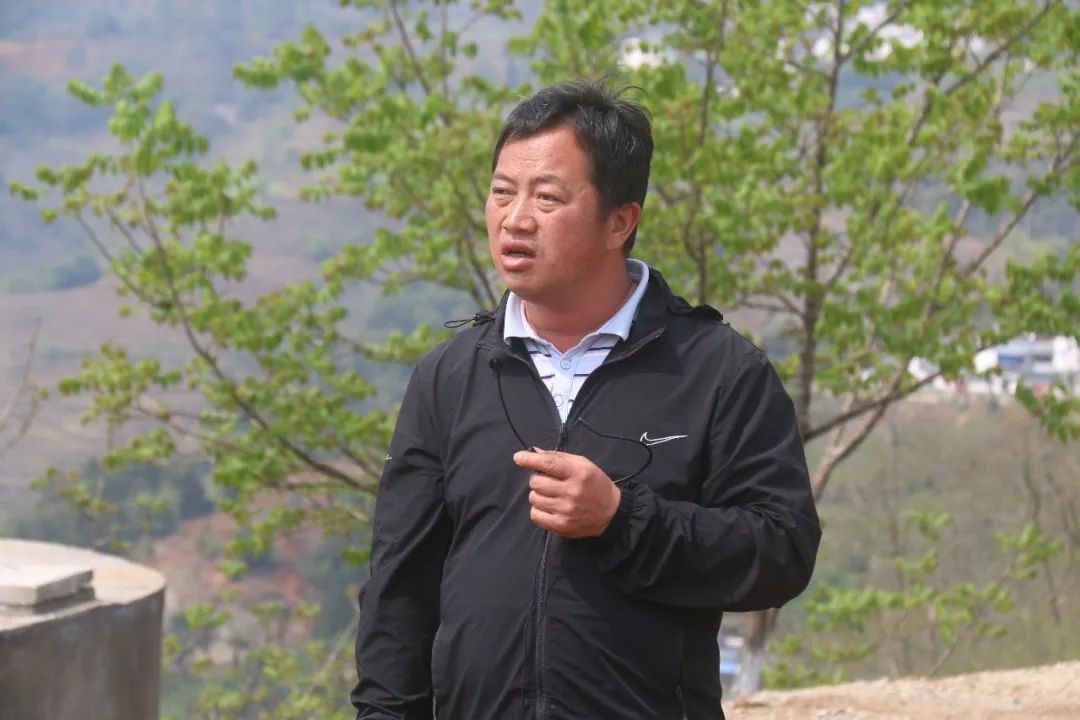建兴乡迎接市级核桃林下种植天门冬现场观摩团活动2.jpg 建兴乡迎接市级核桃林下种植天门冬现场观摩团活动2.jpg