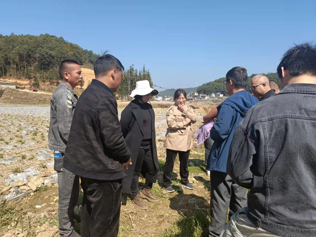 县水利局到建兴乡开展河道治理调研1.png 县水利局到建兴乡开展河道治理调研1.png