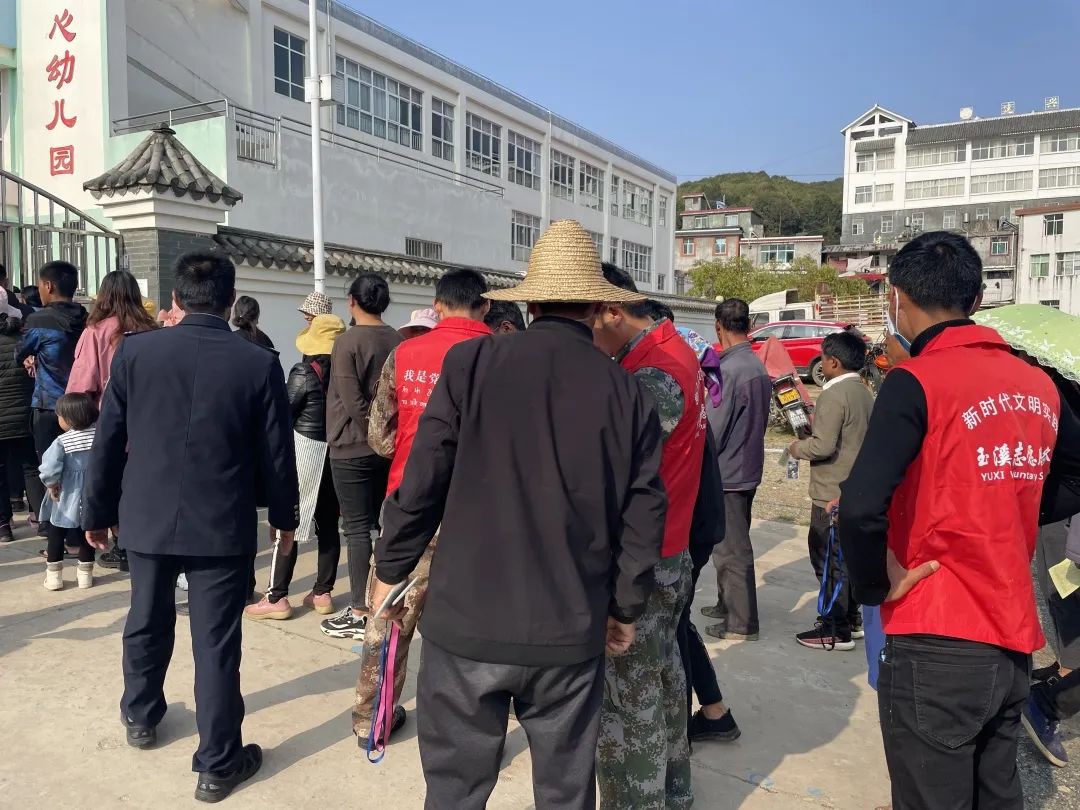 建兴:全力推进“国家反诈中心”APP入户宣传安装1.jpg 建兴:全力推进“国家反诈中心”APP入户宣传安装1.jpg