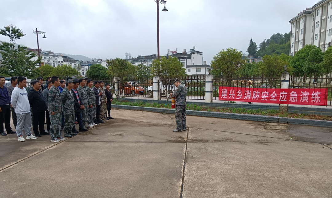 建兴乡开展2022年民兵应急排急救援演练及消防安全应急演练1.png