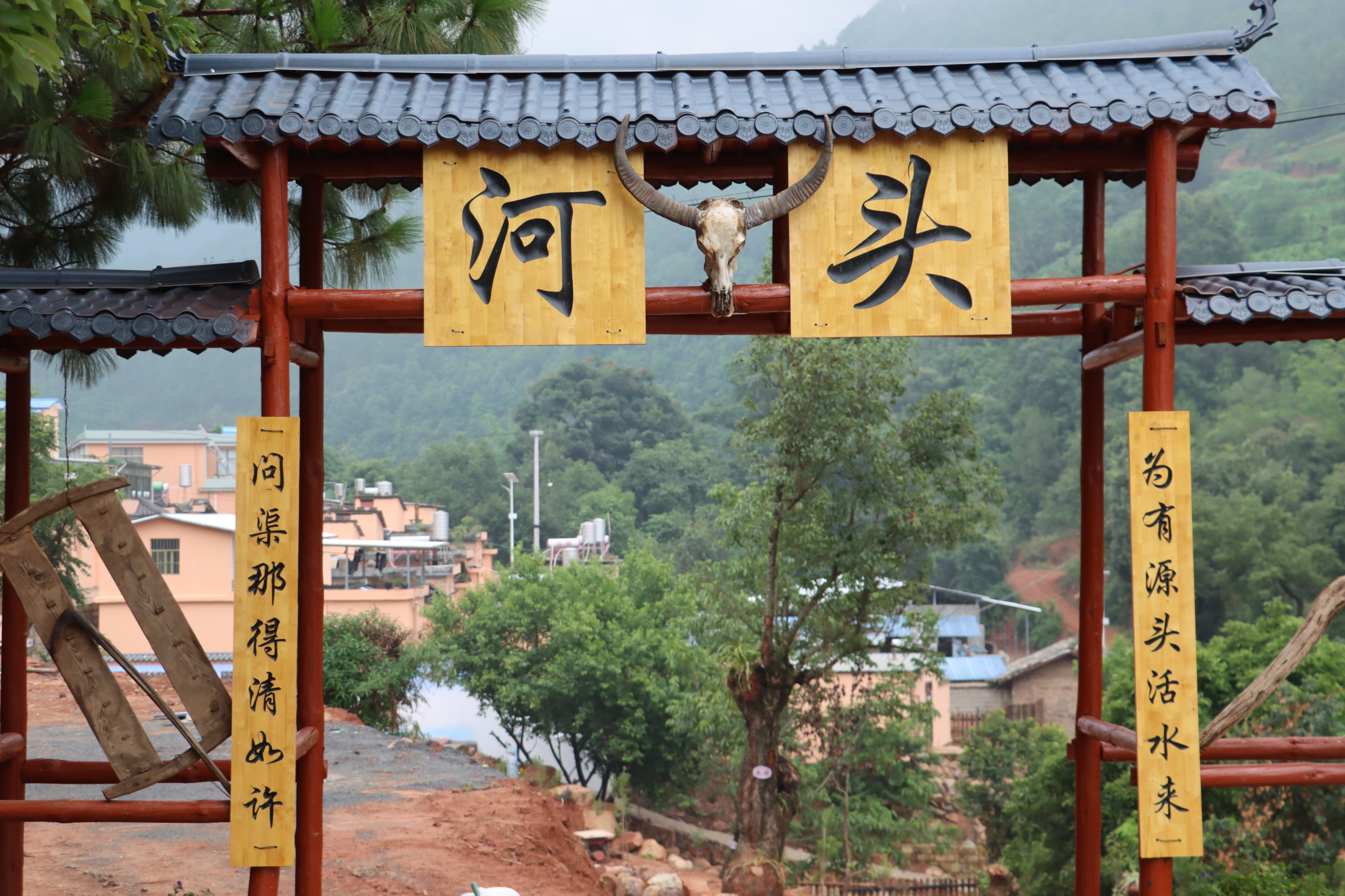 古城街道：四级联创助推安心拆除 山苏小寨换新颜1.JPG