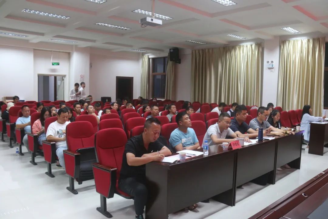 建兴乡:知荣明耻 知责于心 担责于身2.jpg 建兴乡:知荣明耻 知责于心 担责于身2.jpg