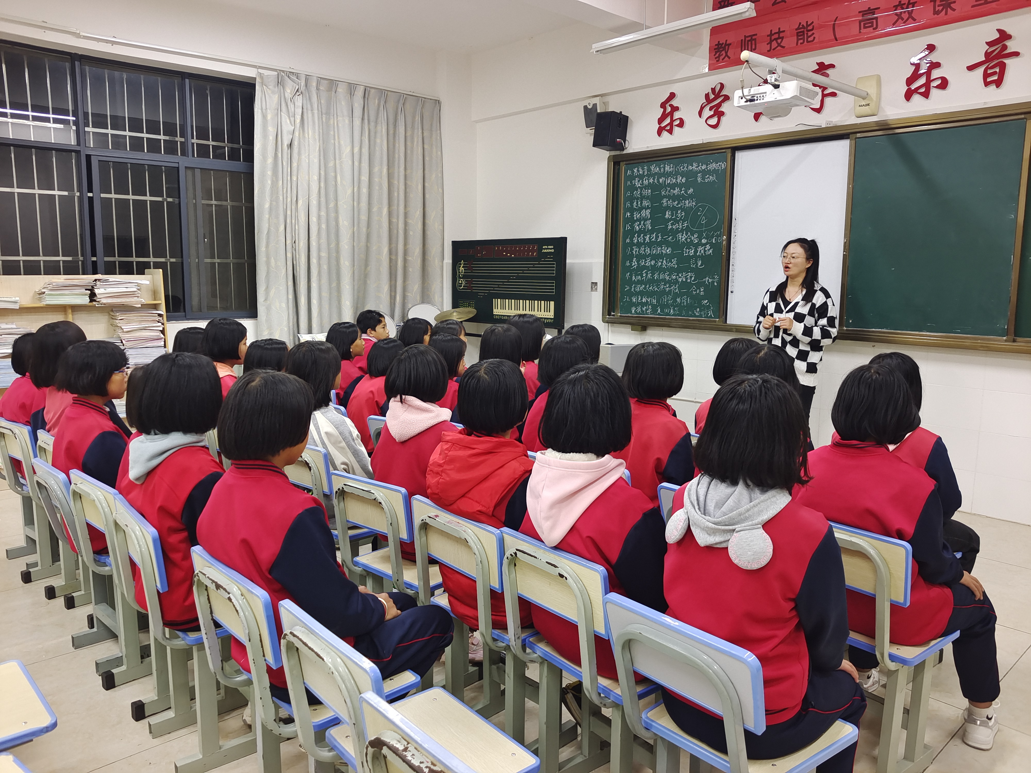建兴乡组织开展系列文化文艺培训活动1.jpg 建兴乡组织开展系列文化文艺培训活动1.jpg