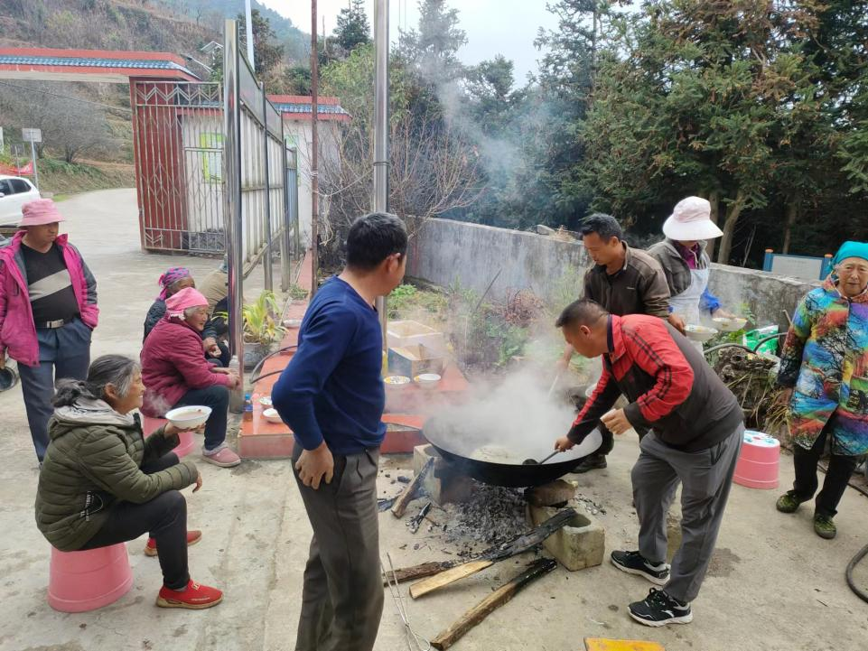 建兴:爱心中药汤 防疫暖民心2.png 建兴:爱心中药汤 防疫暖民心2.png