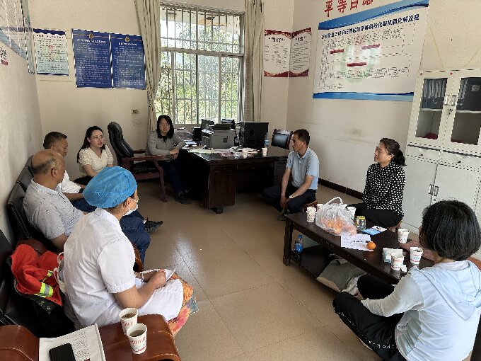 县人大到古城街道调研公共卫生服务体系建设情况.jpg
