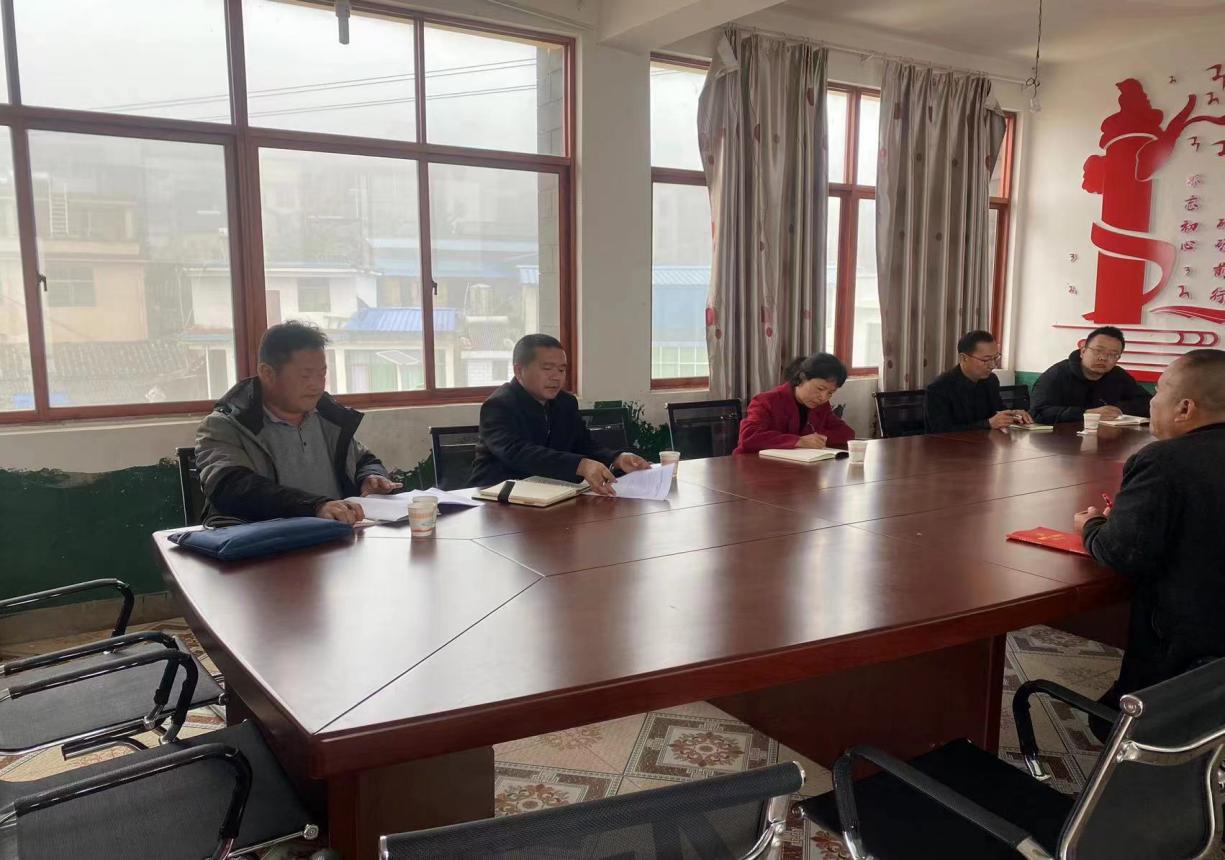 县人大领导到建兴乡开展综合调研1.jpg 县人大领导到建兴乡开展综合调研1.jpg