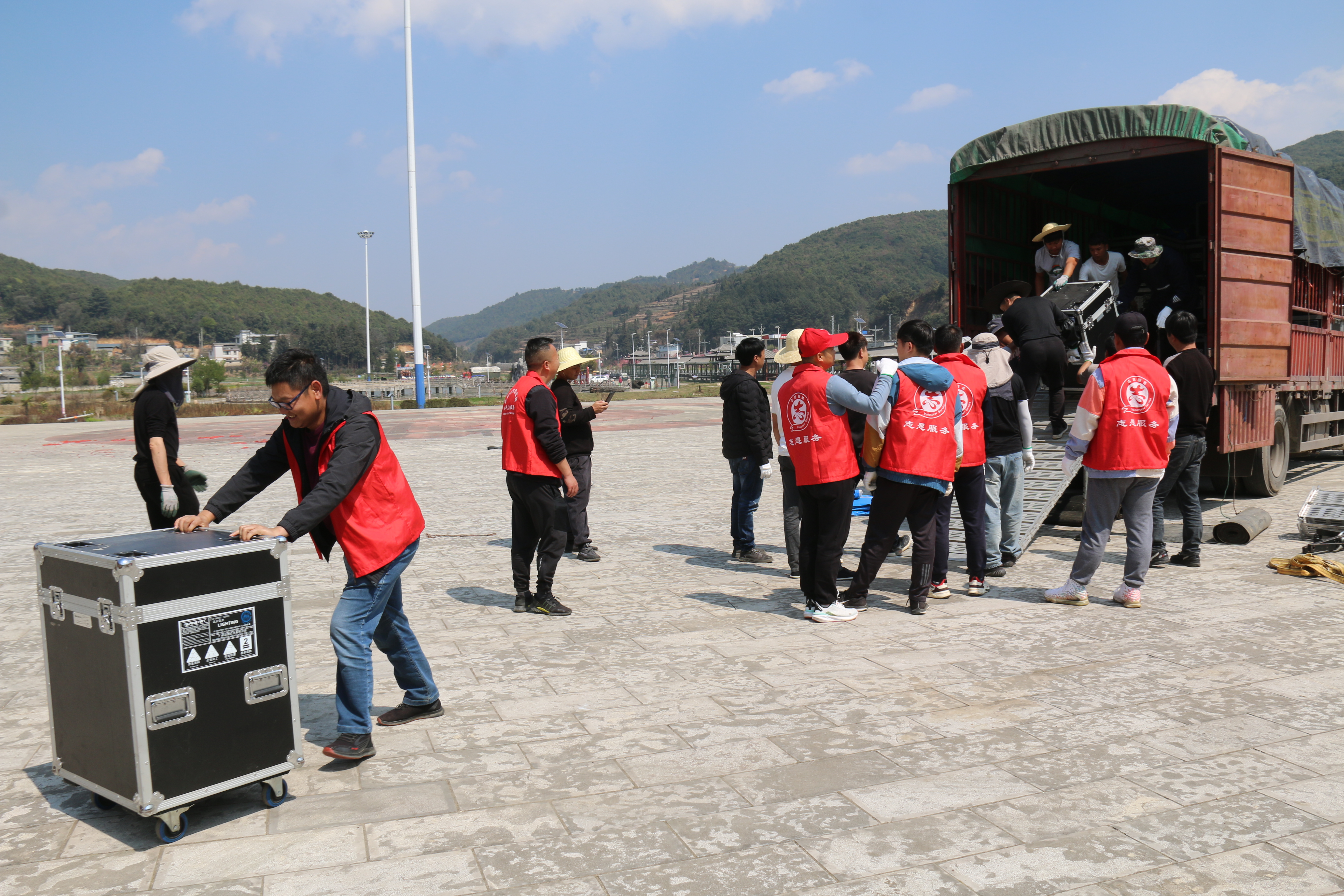 建兴:弘扬雷锋精神 凝聚奋进力量4.jpg 建兴:弘扬雷锋精神 凝聚奋进力量4.jpg