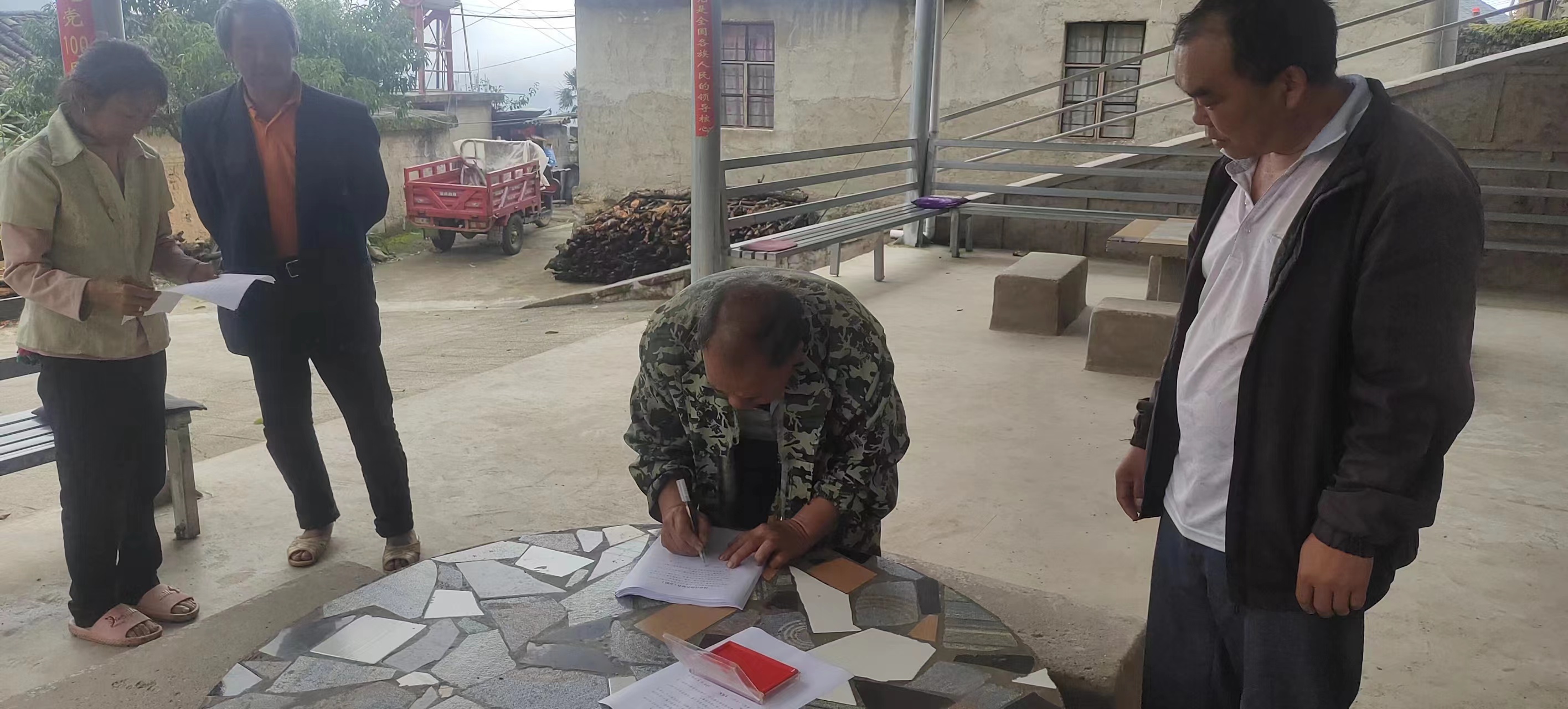 建兴乡“三举措”筑牢“防火墙” 打好反诈宣防“持久战”4.jpg 建兴乡“三举措”筑牢“防火墙” 打好反诈宣防“持久战”4.jpg