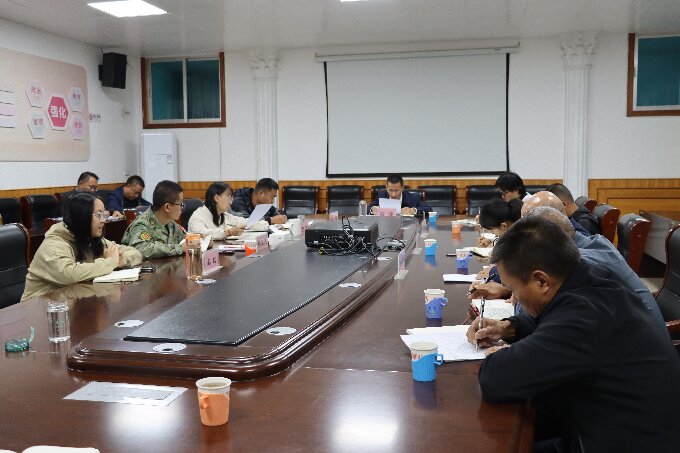 古城街道党工委理论学习中心组举行2023年第七次集中学习1.JPG 古城街道党工委理论学习中心组举行2023年第七次集中学习1.JPG