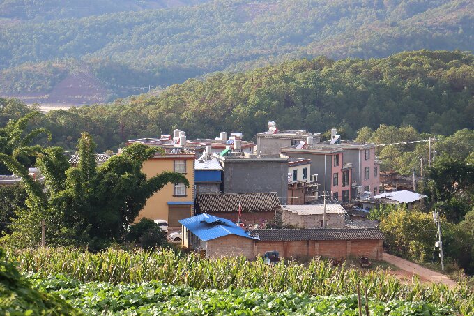 党群同心群合力 投工投劳惠民生1.JPG 党群同心群合力 投工投劳惠民生1.JPG