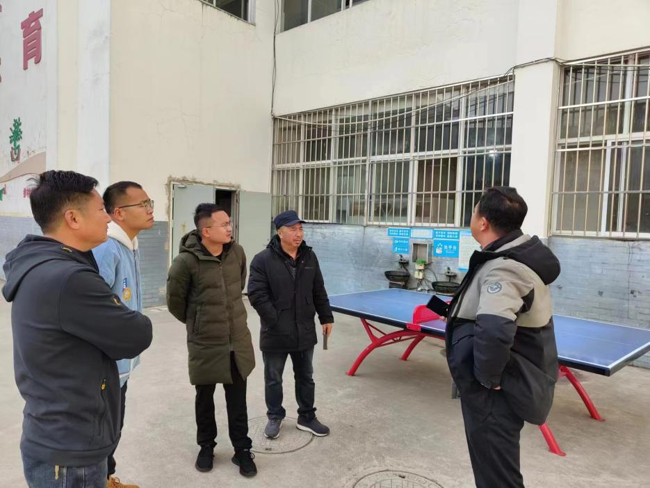 建兴乡人大主席团开展乡人代会会前议案建议征询调研1.png