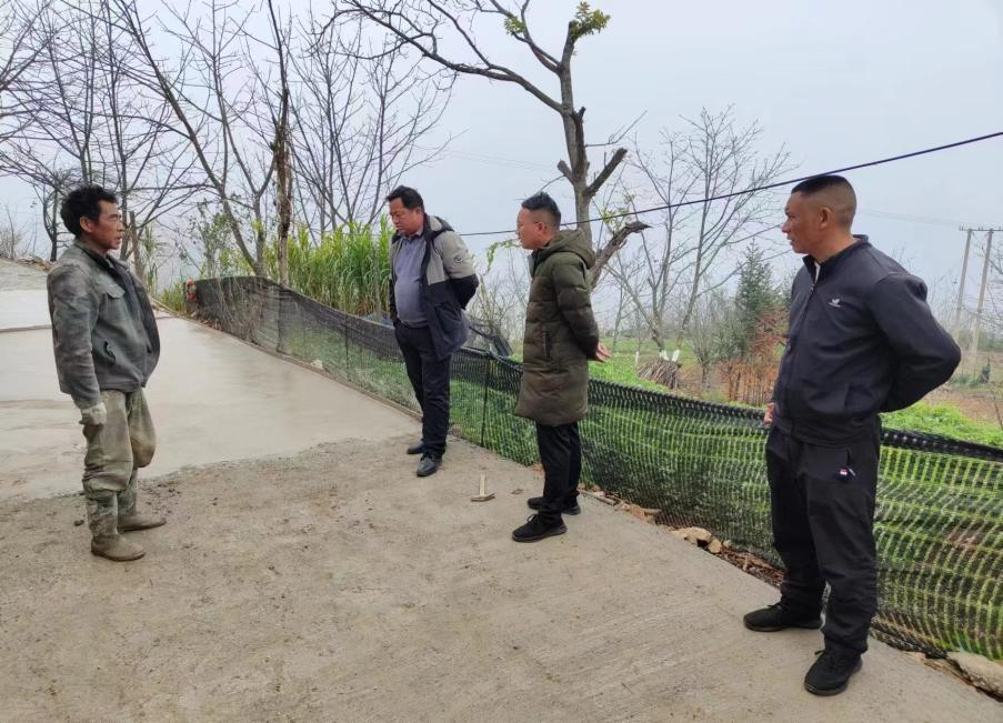 建兴乡人大主席团开展乡人代会会前议案建议征询调研2.png