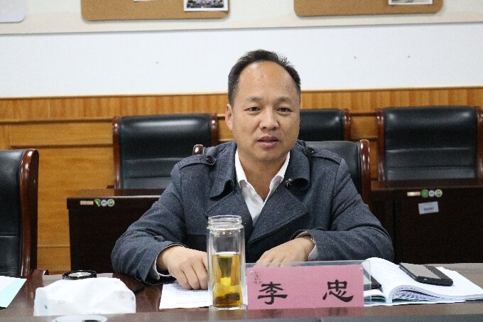 古城街道班子召开学习贯彻习近平新时代中国特色社会主义思想主题教育专题民主生活会2.jpg