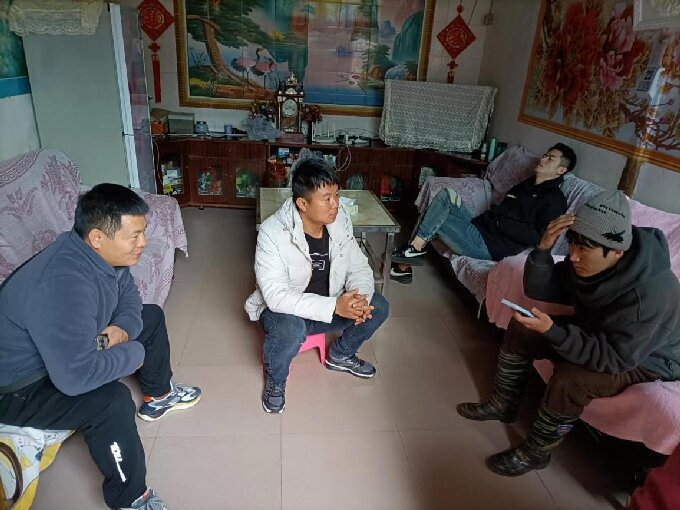 古城街道:老兵带新人 老手拉新手3.jpg 古城街道:老兵带新人 老手拉新手3.jpg