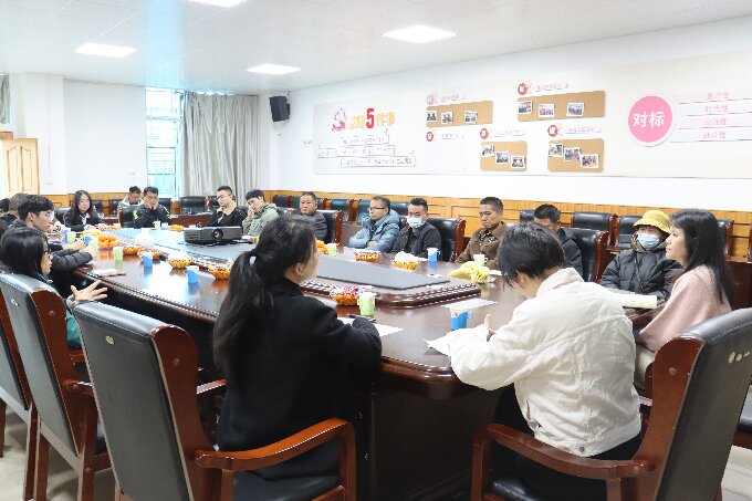【凝心聚力,建言献策】古城街道召开专家人才座谈会2.JPG 【凝心聚力,建言献策】古城街道召开专家人才座谈会2.JPG