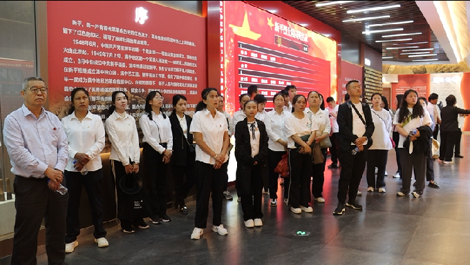清明祭英烈,缅怀砺初心┃古城街道开展“我们的节日·清明”祭扫活动3.png 清明祭英烈,缅怀砺初心┃古城街道开展“我们的节日·清明”祭扫活动3.png