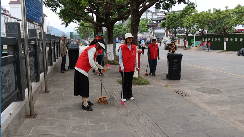 古城街道:“党建➕”助力“夜经济”治理难题,为城市文明加码1.png 古城街道:“党建➕”助力“夜经济”治理难题,为城市文明加码1.png