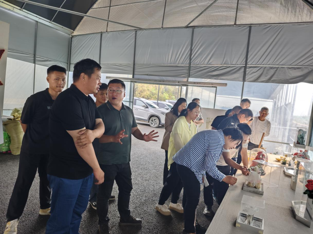 建兴乡人大主席团组织开展综合考察学习活动2.png 建兴乡人大主席团组织开展综合考察学习活动2.png