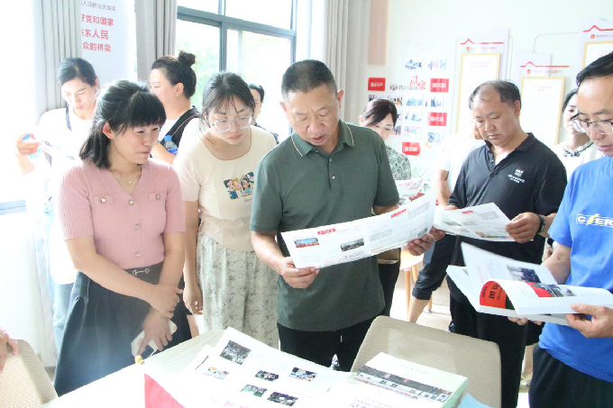 华宁县宁州街道村（社区）干部到锦秀社区交流学习城市基层党建工作2.png