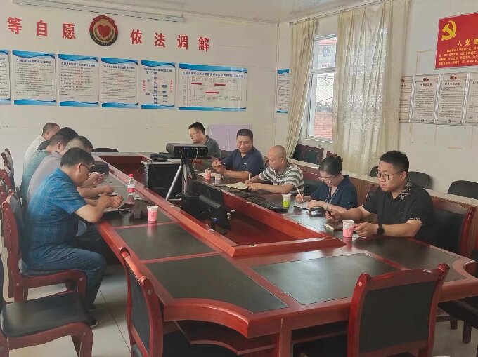 县人大到古城街道开展《云南省矛盾纠纷多元化解条例》执法检查2.jpg 县人大到古城街道开展《云南省矛盾纠纷多元化解条例》执法检查2.jpg