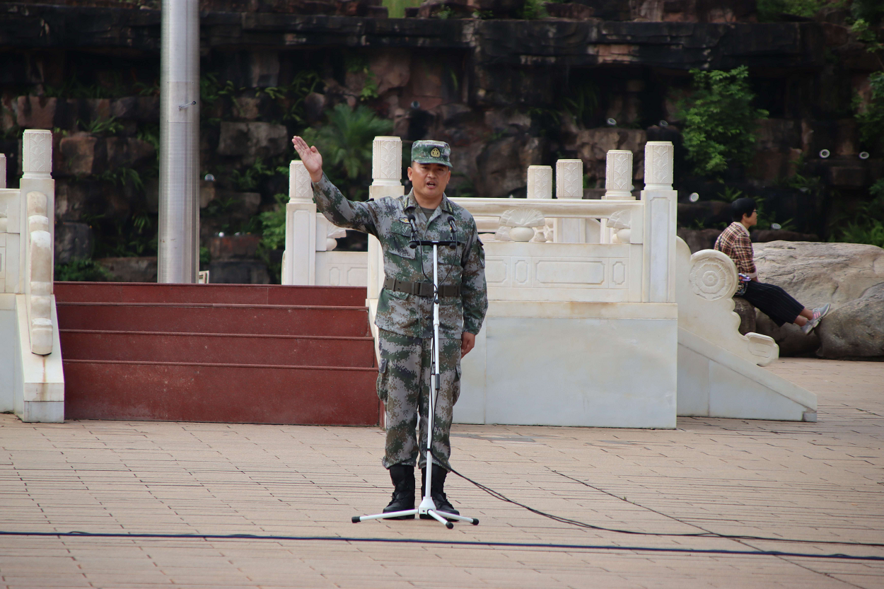 “同升国旗、同唱国歌”活动4.png “同升国旗、同唱国歌”活动4.png
