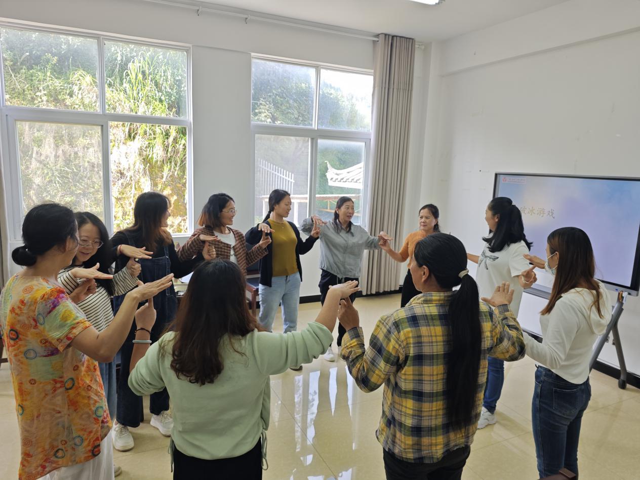 马鹿社区“三点发力”圆满完成“童·成长”父母支持计划培训工作2.jpg 马鹿社区“三点发力”圆满完成“童·成长”父母支持计划培训工作2.jpg