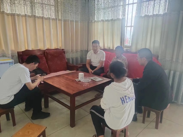 纪委书记赵昌重阳节慰问.jpg