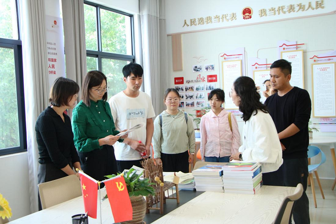 华宁县宁泉社区班子到锦秀社区交流学习1.png