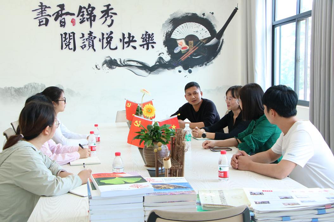 华宁县宁泉社区班子到锦秀社区交流学习2.png