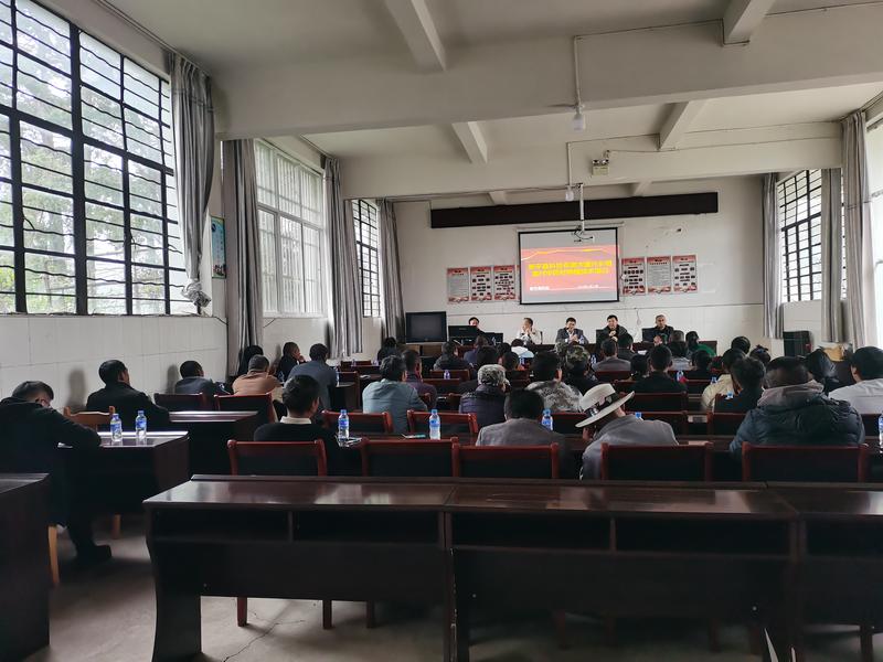 建兴乡:科技支撑魔芋、黄精产业,助力群众增收1.jpg 建兴乡:科技支撑魔芋、黄精产业,助力群众增收1.jpg