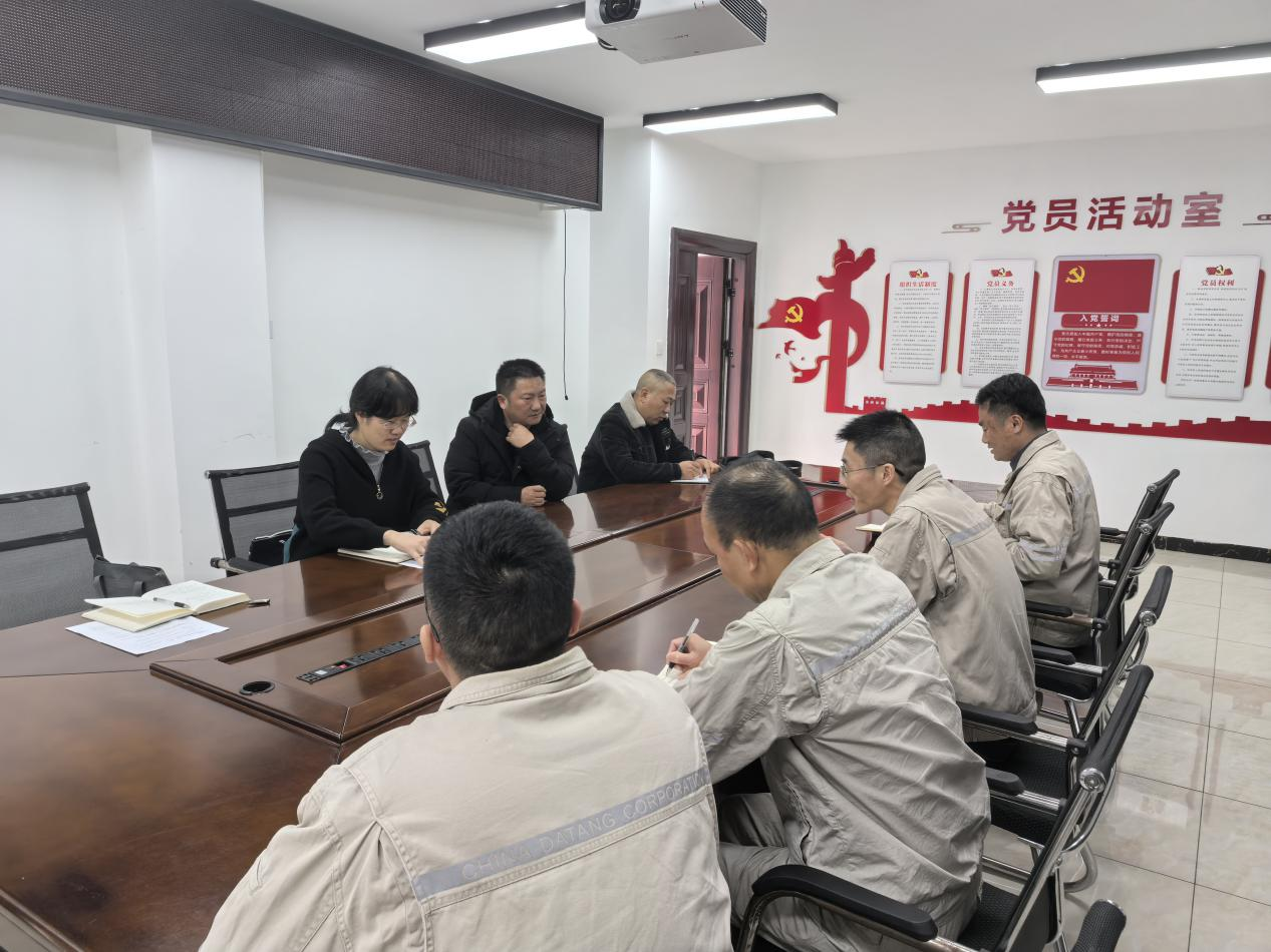 图片67 新平县科技成果转化中心深入企业.png