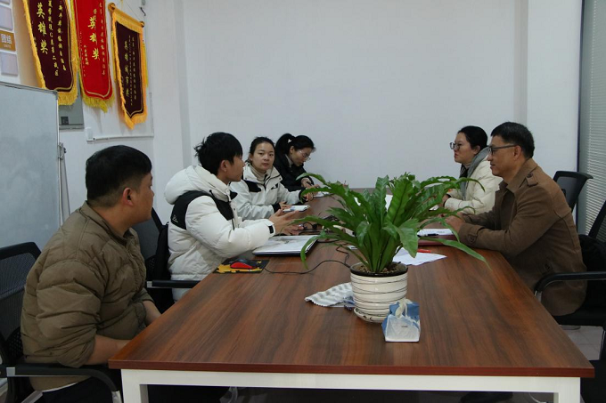 古城街道：社工部调研美团 共促基层治理1.png
