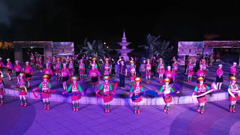 《花腰恋歌》演出2.jpg 《花腰恋歌》演出2.jpg