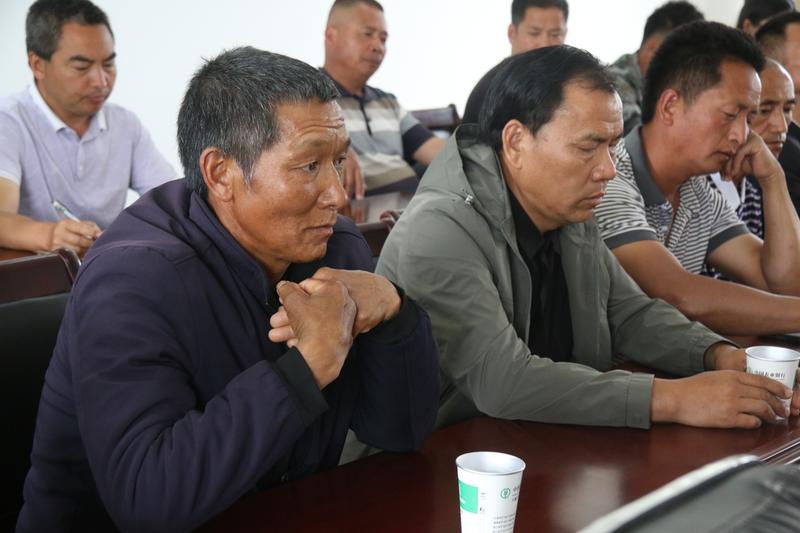 建兴:产业座谈凝心凝智聚共识 人大代表建言献策谋发展2.jpg 建兴:产业座谈凝心凝智聚共识 人大代表建言献策谋发展2.jpg